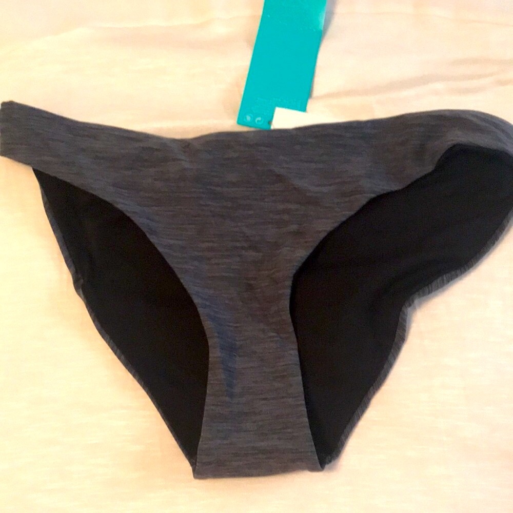H&M Black bikini bottom size 8
